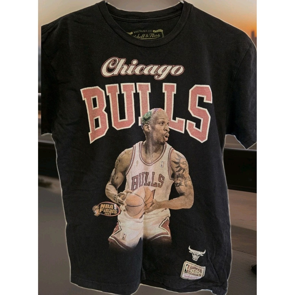 Dennis Rodman Chicago Bulls T Shirt Mens M Mitchell Ness NBA Finals 1997
